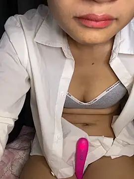 -Lilyn- online show from 05/01/26, 04:56
