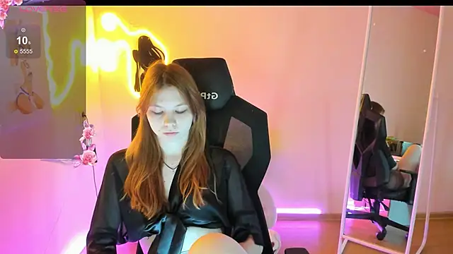 Snapshot of Ember_Vexen chatting on 03/15/26, 03:02 Ember Vexen online show from 03/15/26, 03:02