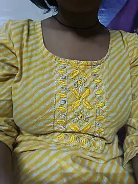 Snapshot of nidhii_nude chatting on 05/24/26, 06:13 nidhii nude online show from 05/24/26, 06:13