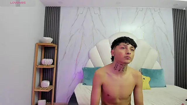 Sky n Zayn online show from 03/24/26, 12:16