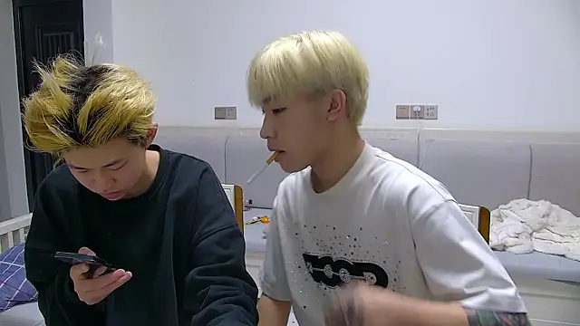 Chili-001 online show from 04/03/26, 10:22