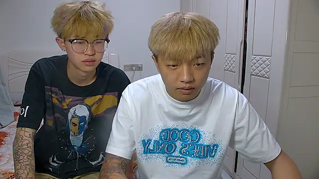 Chili-001 online show from 03/22/26, 11:12