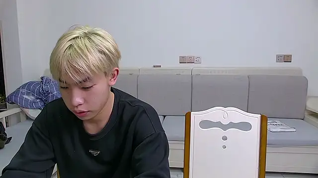 Chili-001 online show from 04/02/26, 11:06