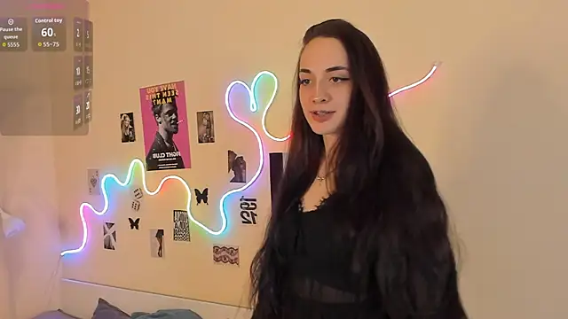 Snapshot of pearl_sky chatting on 04/08/26, 09:05 pearl sky online show from 04/08/26, 09:05