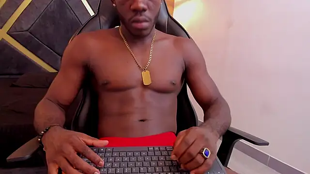 Snapshot of Oliver_Laurent_ chatting on 03/18/26, 12:36 Oliver Laurent online show from 03/18/26, 12:36