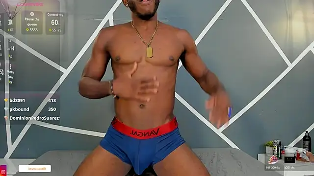 Snapshot of Oliver_Laurent_ chatting on 04/01/26, 11:23 Oliver Laurent online show from 04/01/26, 11:23