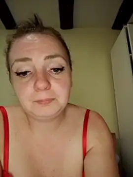 Snapshot of Bella-Monroe chatting on 03/31/26, 05:37 Bella-Monroe online show from 03/31/26, 05:37