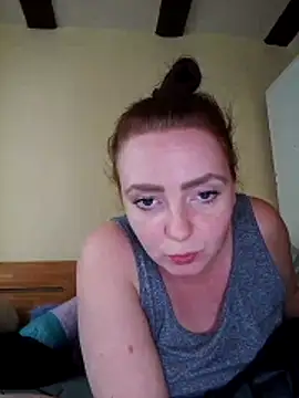 Snapshot of Bella-Monroe chatting on 04/09/26, 04:57 Bella-Monroe online show from 04/09/26, 04:57