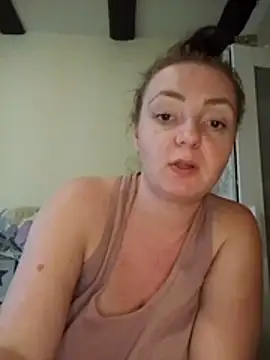 Bella-Monroe online show from 05/04/26, 04:32