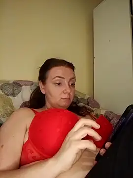 Snapshot of Bella-Monroe chatting on 04/08/26, 05:14 Bella-Monroe online show from 04/08/26, 05:14