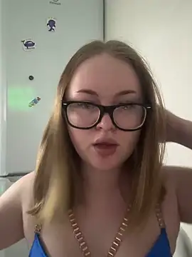 AuroraVale online show from 04/08/26, 09:38