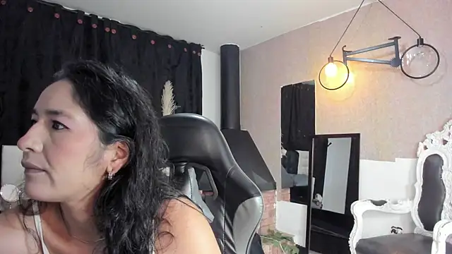 Vicky Angeel online show from 07/03/26, 03:57