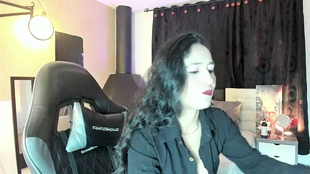 Vicky Angeel online show from 05/26/26, 03:26