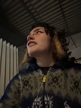 Snapshot of baby_akuma chatting on 04/01/26, 02:57 baby akuma online show from 04/01/26, 02:57