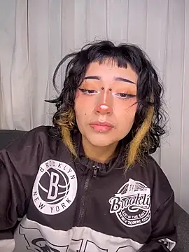 Snapshot of baby_akuma chatting on 03/18/26, 02:58 baby akuma online show from 03/18/26, 02:58