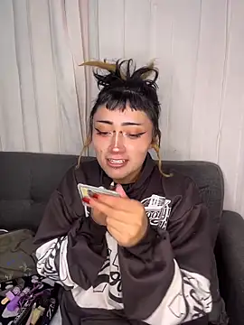 Snapshot of baby_akuma chatting on 03/19/26, 03:39 baby akuma online show from 03/19/26, 03:39