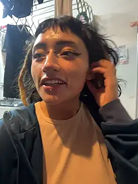 Snapshot of baby_akuma chatting on 03/27/26, 08:26 baby akuma online show from 03/27/26, 08:26