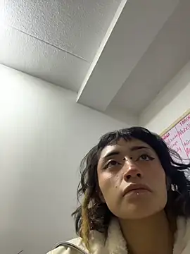 Snapshot of baby_akuma chatting on 03/22/26, 02:15 baby akuma online show from 03/22/26, 02:15