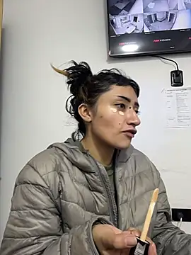 Snapshot of baby_akuma chatting on 03/30/26, 02:35 baby akuma online show from 03/30/26, 02:35