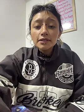 Snapshot of baby_akuma chatting on 03/29/26, 04:03 baby akuma online show from 03/29/26, 04:03