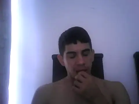 Snapshot of Adrian_fire chatting on 05/07/26, 05:27 Adrian fire online show from 05/07/26, 05:27