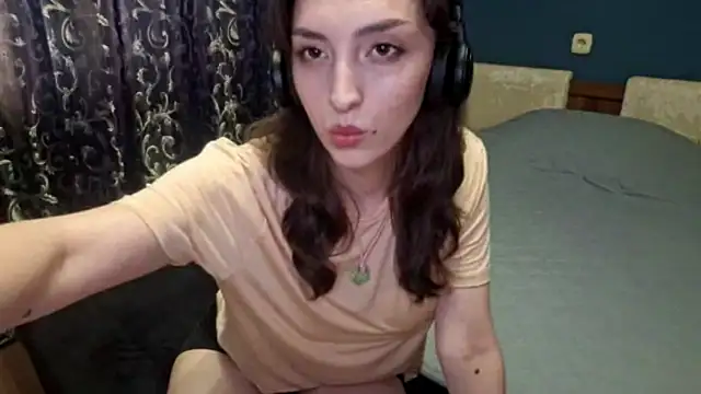 Snapshot of CindyLight chatting on 04/13/26, 02:32 CindyLight online show from 04/13/26, 02:32