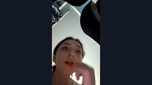 Snapshot of CindyLight chatting on 04/03/26, 04:57 CindyLight online show from 04/03/26, 04:57