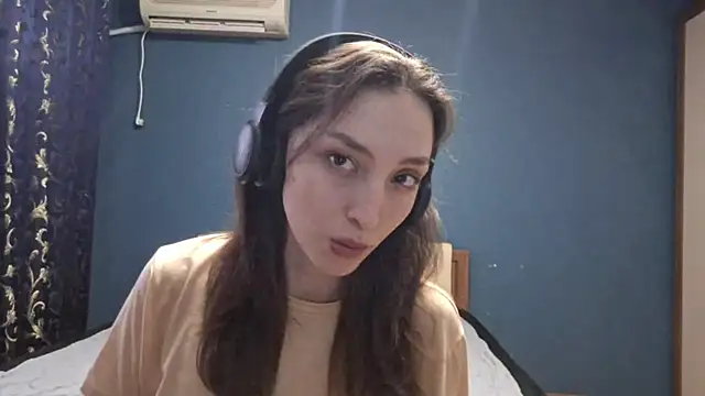 Snapshot of CindyLight chatting on 04/10/26, 04:03 CindyLight online show from 04/10/26, 04:03