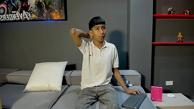 Ender h0tt online show from 03/19/26, 01:44