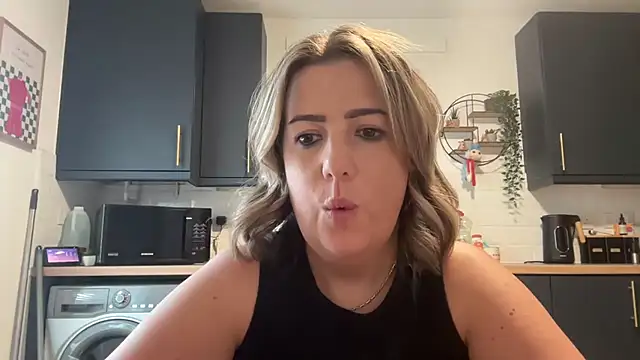 annabellewarick online show from 07/19/26, 07:10