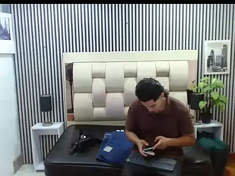 Snapshot of Alex_Wolft chatting on 05/16/26, 11:31 Alex Wolft online show from 05/16/26, 11:31