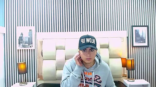 Alex Wolft online show from 03/12/26, 11:47