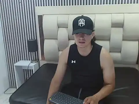 Alex Wolft online show from 06/21/26, 12:11