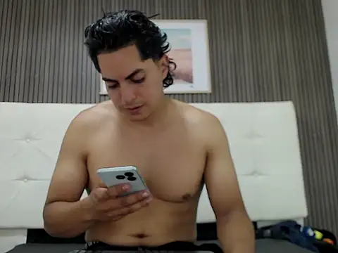 Alex Wolft online show from 07/20/26, 04:09