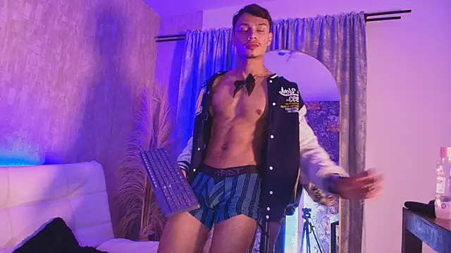 Snapshot of davis_saint chatting on 04/06/26, 11:22 davis saint online show from 04/06/26, 11:22