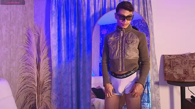 Snapshot of davis_saint chatting on 04/13/26, 11:25 davis saint online show from 04/13/26, 11:25