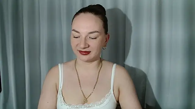 Belle Fiesta online show from 04/10/26, 10:39