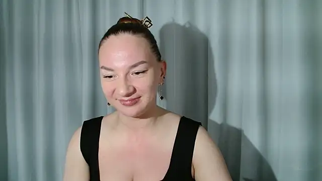 Belle Fiesta online show from 04/15/26, 12:16