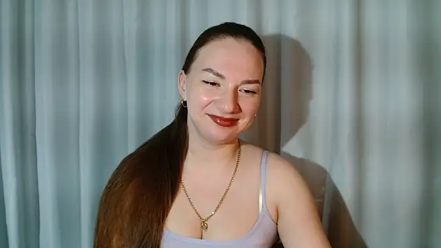 Belle Fiesta online show from 04/11/26, 11:41