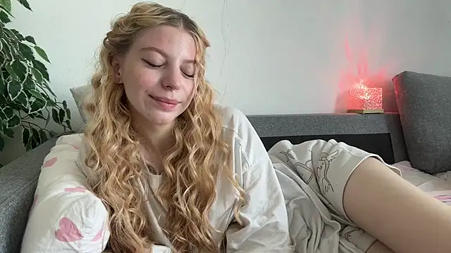 Snapshot of Fanny_Fresh chatting on 08/02/26, 09:07 Fanny Fresh online show from 08/02/26, 09:07