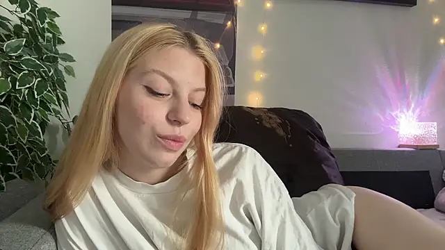 Snapshot of Fanny_Fresh chatting on 06/26/26, 08:09 Fanny Fresh online show from 06/26/26, 08:09
