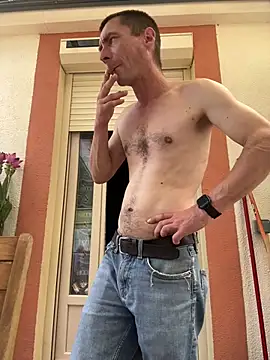 Snapshot of johnsex1989 chatting on 06/19/26, 12:11 johnsex1989 online show from 06/19/26, 12:11