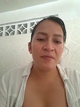 Snapshot of Dr_Edna_naughty chatting on 05/10/26, 03:36 Dr Edna naughty online show from 05/10/26, 03:36