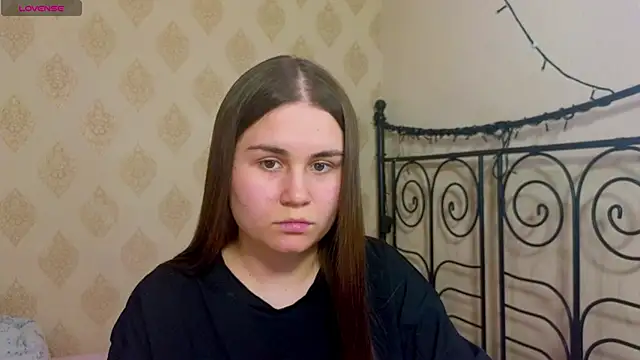 LucyMur online show from 04/12/26, 08:23