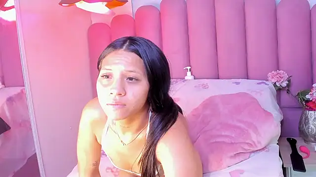 ZaraLuciana online show from 03/29/26, 10:17