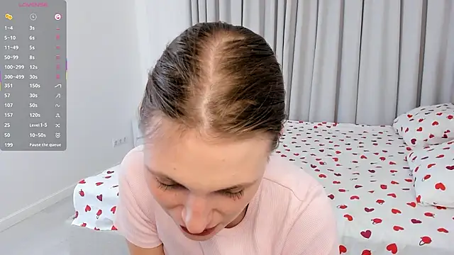 Snapshot of ErinnPieloch chatting on 03/26/26, 07:34 ErinnPieloch online show from 03/26/26, 07:34