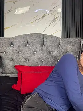 Bunny fire online show from 04/13/26, 07:07