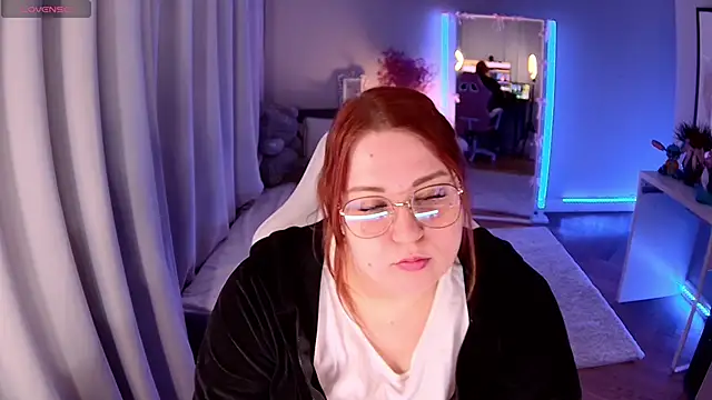 Adelina Mood online show from 03/07/26, 11:54