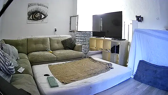 Snapshot of rudy25cm chatting on 04/02/26, 04:35 rudy25cm online show from 04/02/26, 04:35