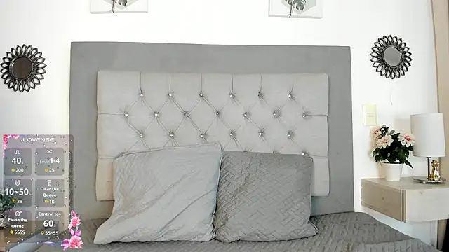 Snapshot of Arya_Grey chatting on 03/22/26, 11:34 Arya Grey online show from 03/22/26, 11:34